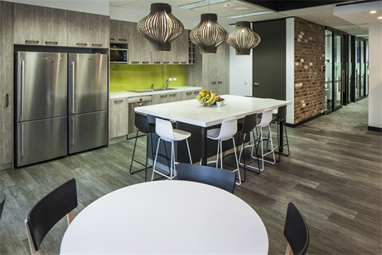 無錫辦公室裝修,夏天玻璃貼膜好處多