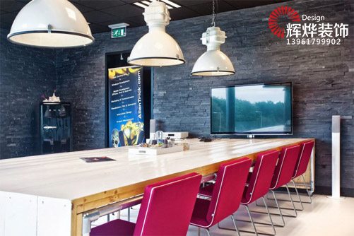 無錫辦公樓裝飾營造空間立體感